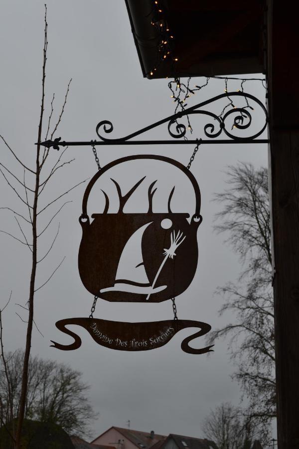 Bed and Breakfast Domaine Des Trois Sorciers Bouxwiller  Экстерьер фото